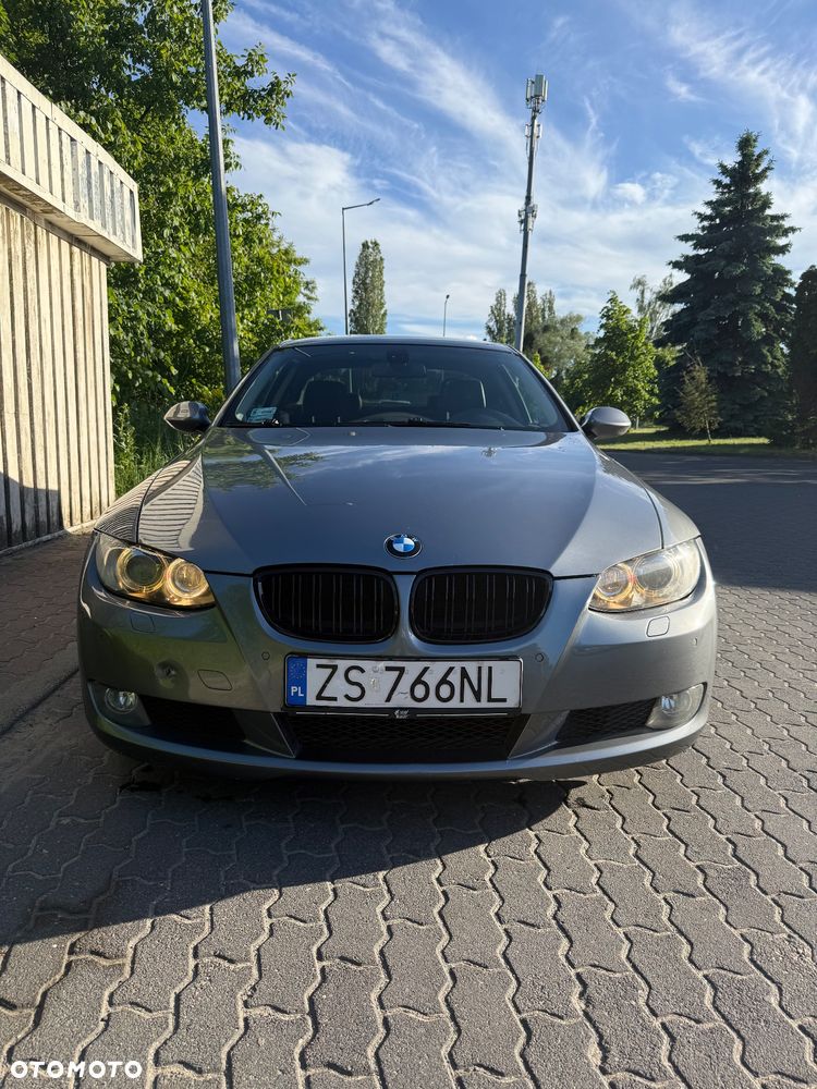 BMW Seria 3 325i - 1
