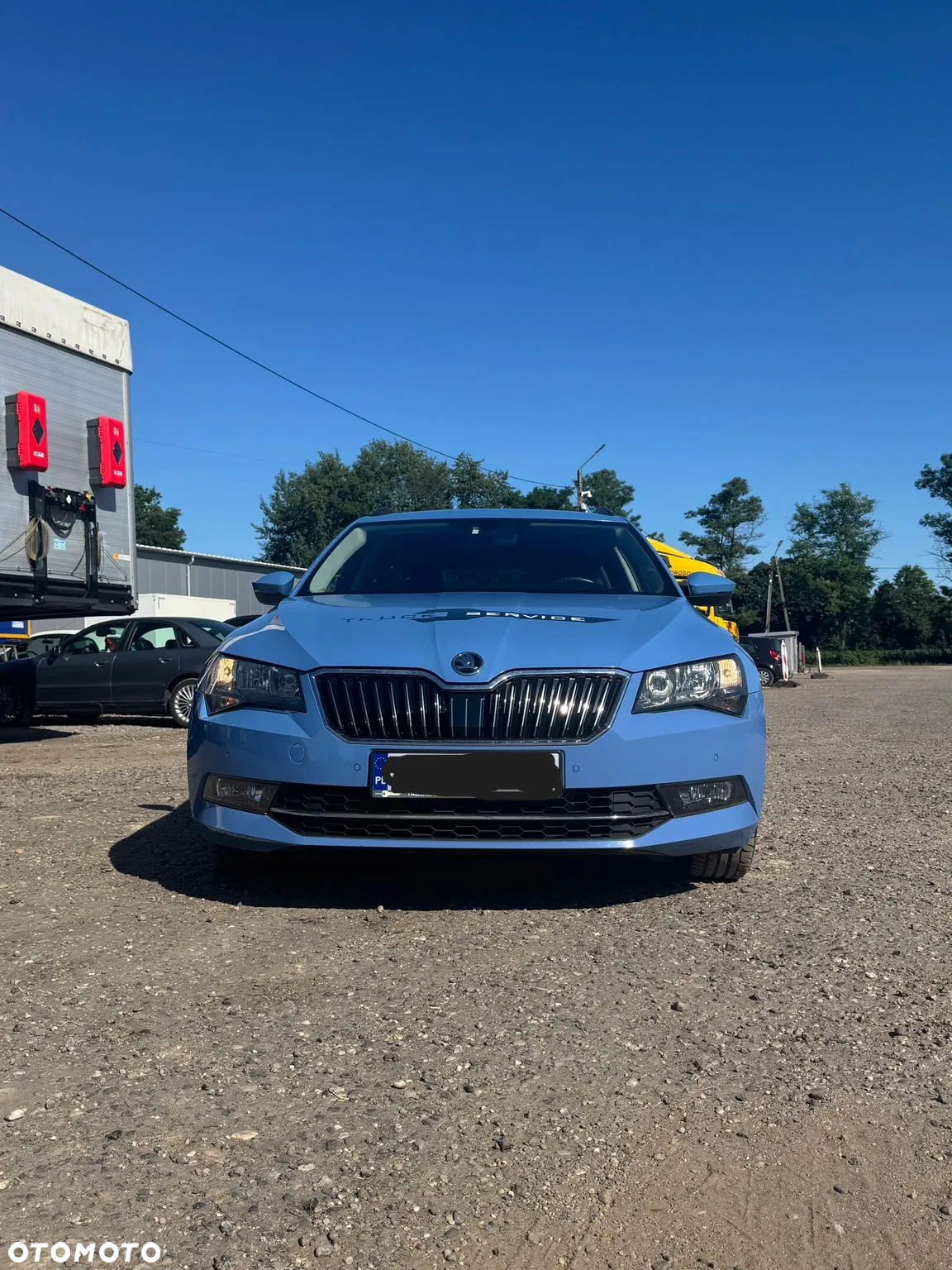 Skoda Superb Combi 2.0 TDI DSG Ambition - 2