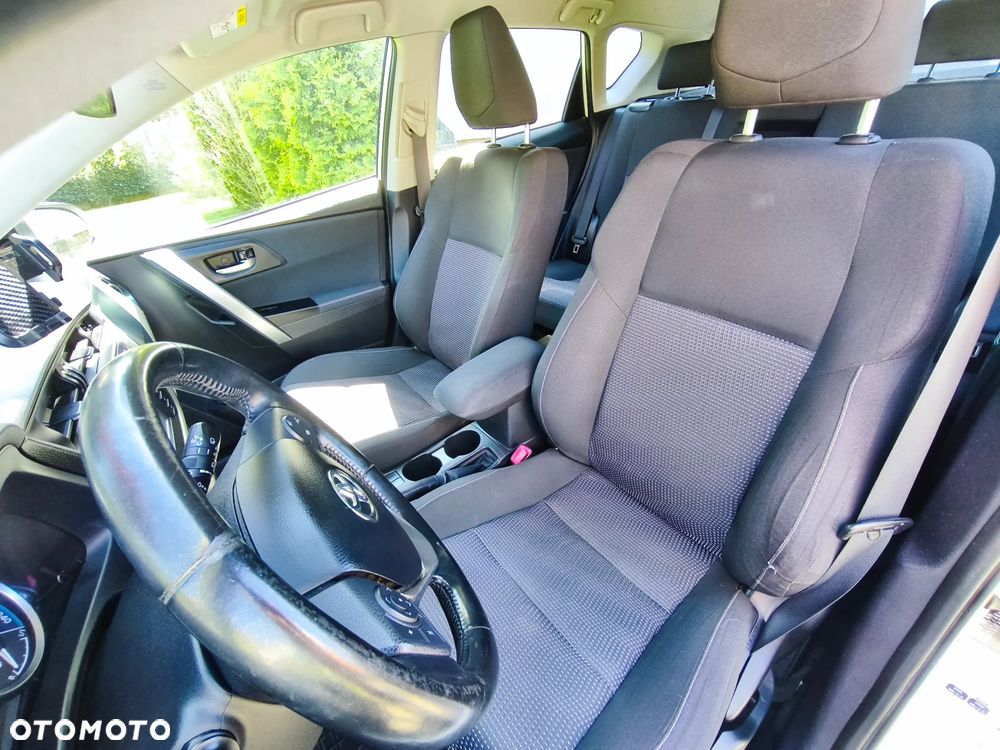 Toyota Auris - 24