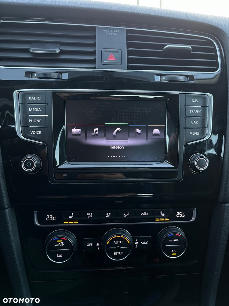 Volkswagen Golf 1.4 TSI BlueMotion Technology DSG Highline - 27