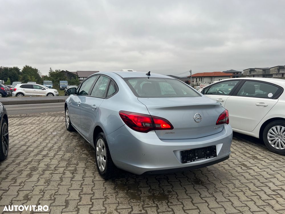 Opel Astra 1.6 CDTI ECOTEC Start/Stop Enjoy - 3