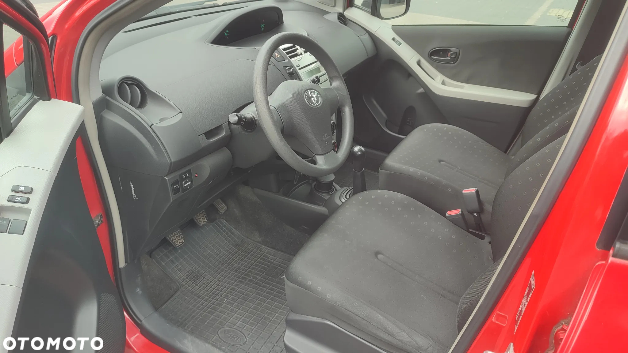 Toyota Yaris 1.3 Luna - 9