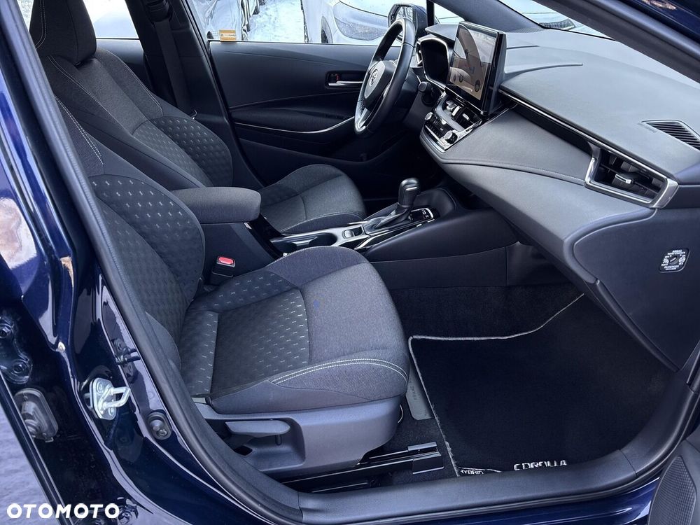 Toyota Corolla 1.8 Hybrid Comfort - 23