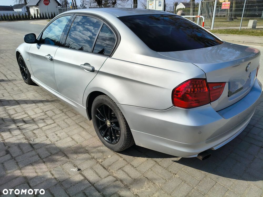 BMW Seria 3 318d - 6