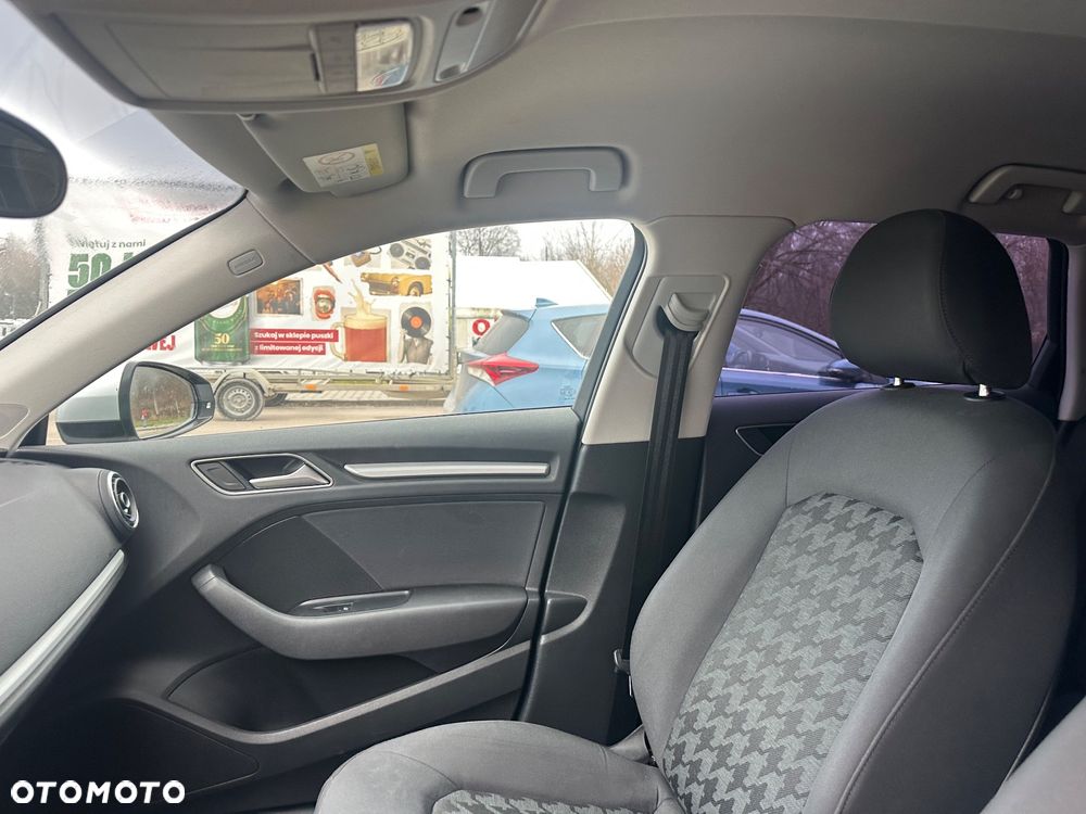 Audi A3 Sportback 1.4 TFSI Ambition - 17