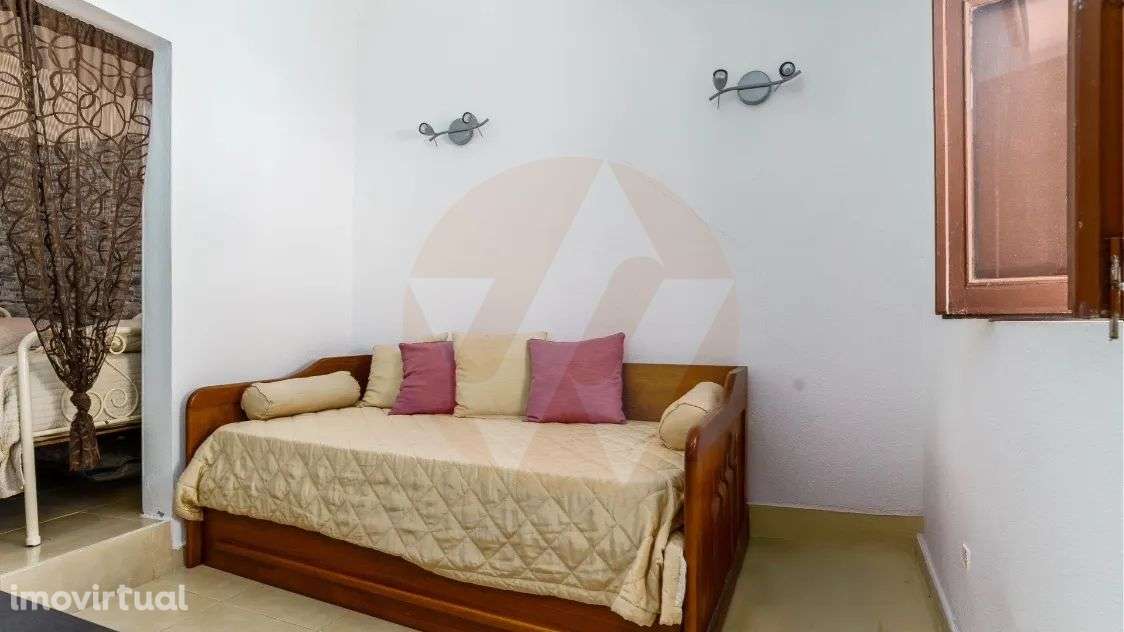 Moradia típica no centro histórico de Aljezur - Grande imagem: 3/19