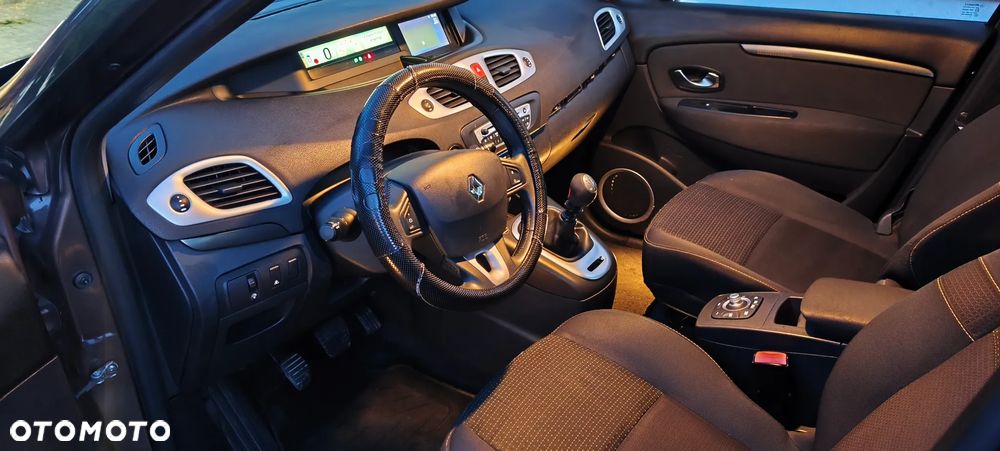 Renault Grand Scenic Gr 1.9 dCi Confort Privilege - 9