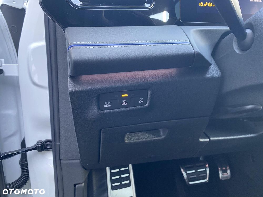 Volkswagen Tiguan - 31