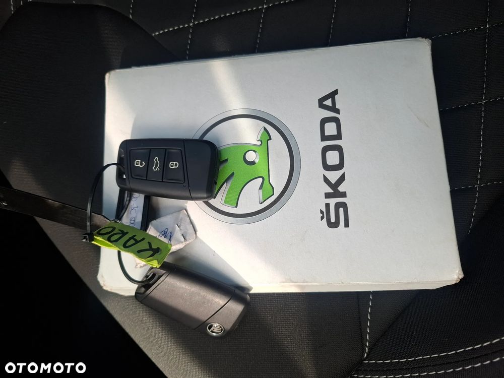 Skoda Karoq 2.0 TDI SCR 4x4 DSG Sportline - 36