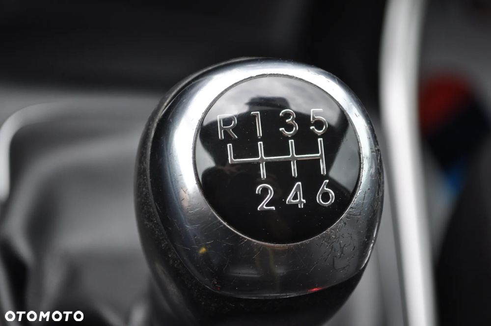 Hyundai i30 i30cw 1.6 Fifa World Cup Edition - 30