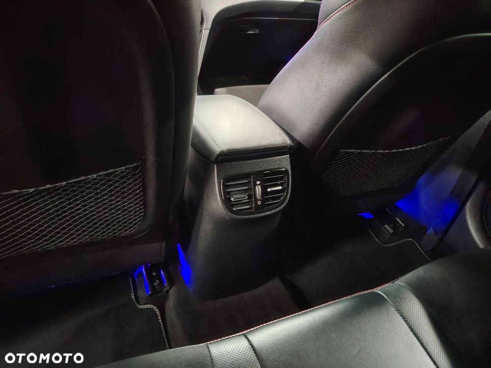 Kia ProCeed 1.6 T-GDI GT DCT - 24