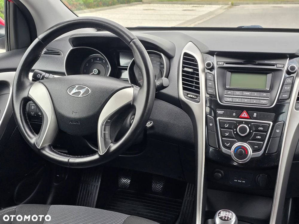 Hyundai i30 1.4 Premium - 12