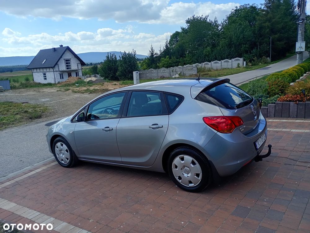Opel Astra 1.6 Cosmo - 4