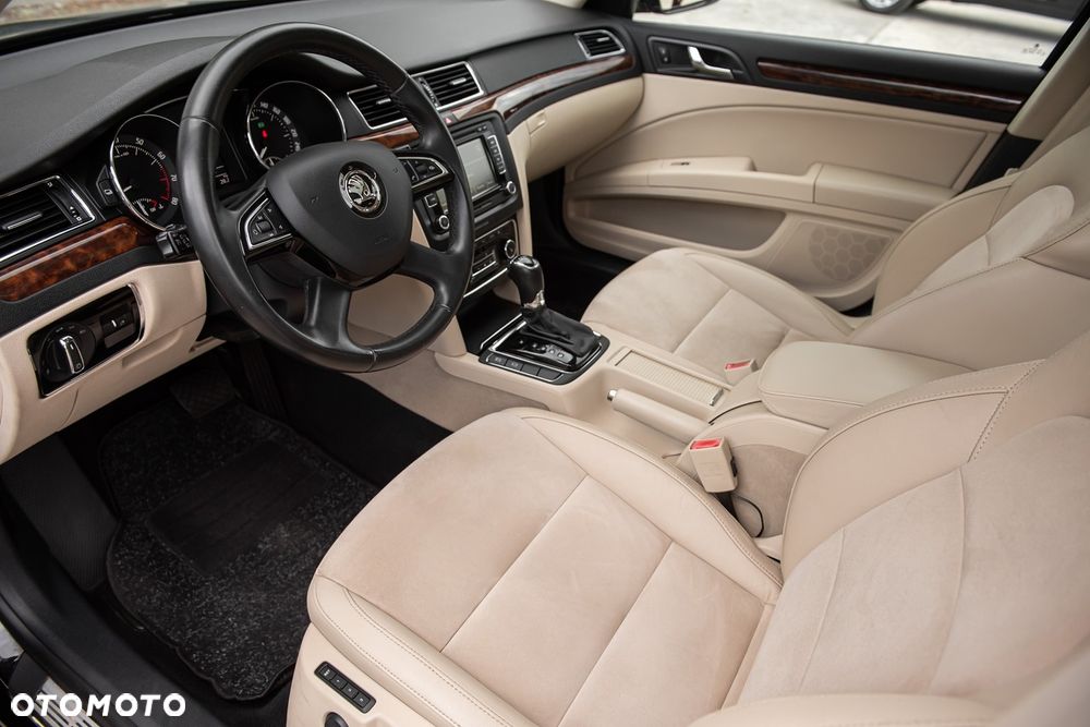 Skoda Superb 2.0 TSI DSG Exclusive - 16