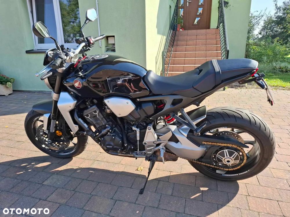 Honda CB - 1