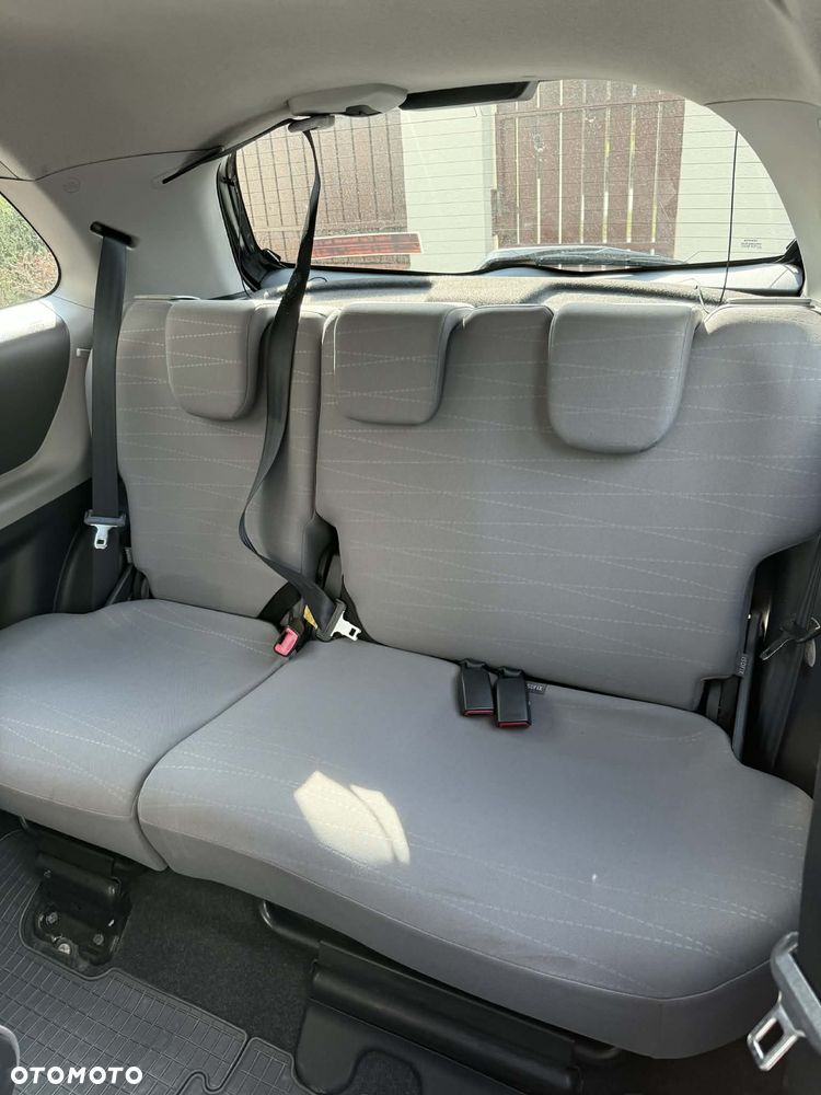 Toyota Yaris - 8
