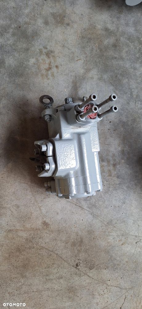 Pompa Case 821 B - 14