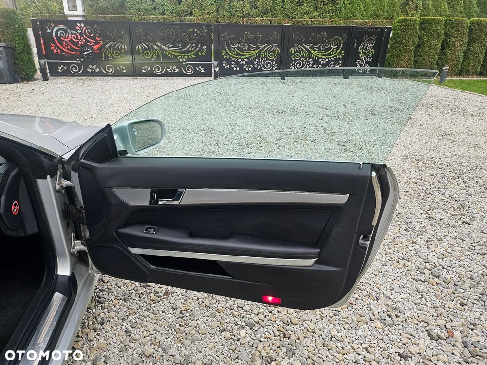 Mercedes-Benz Klasa E 250 CGI BlueEFFICIENCY Automatik Prime Edition - 31