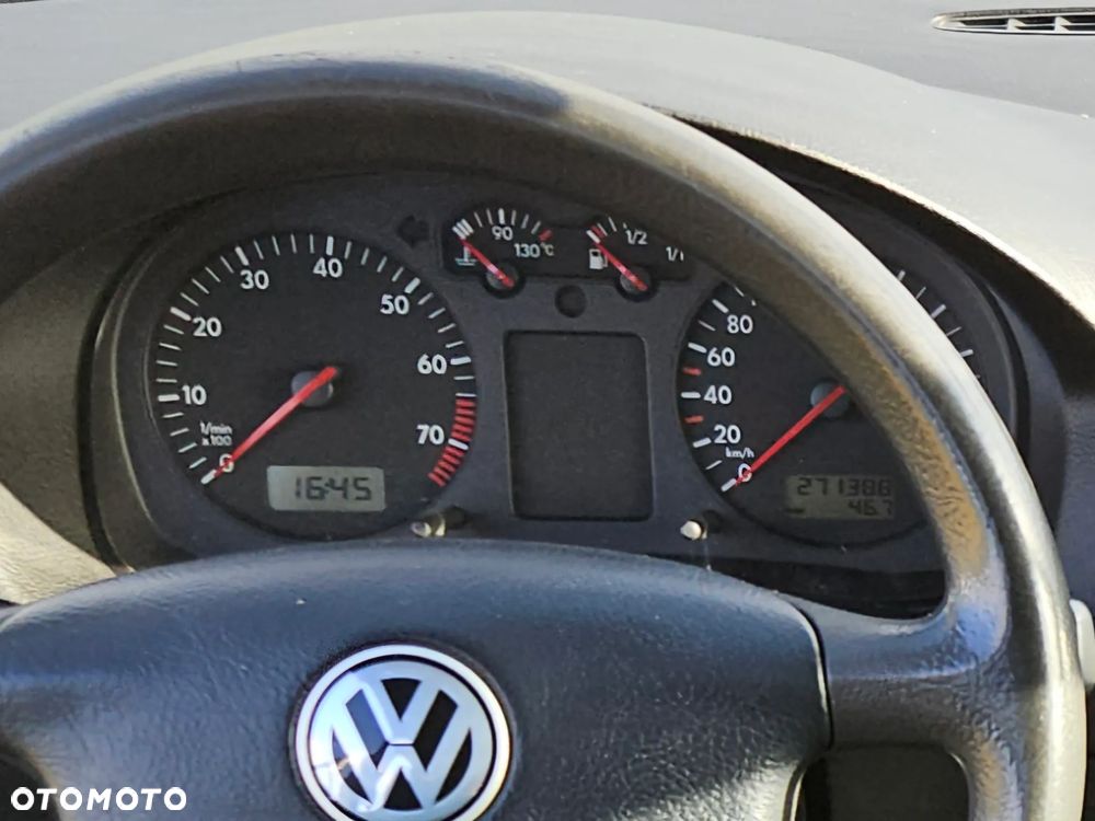 Volkswagen Golf 1.6 Basis - 22