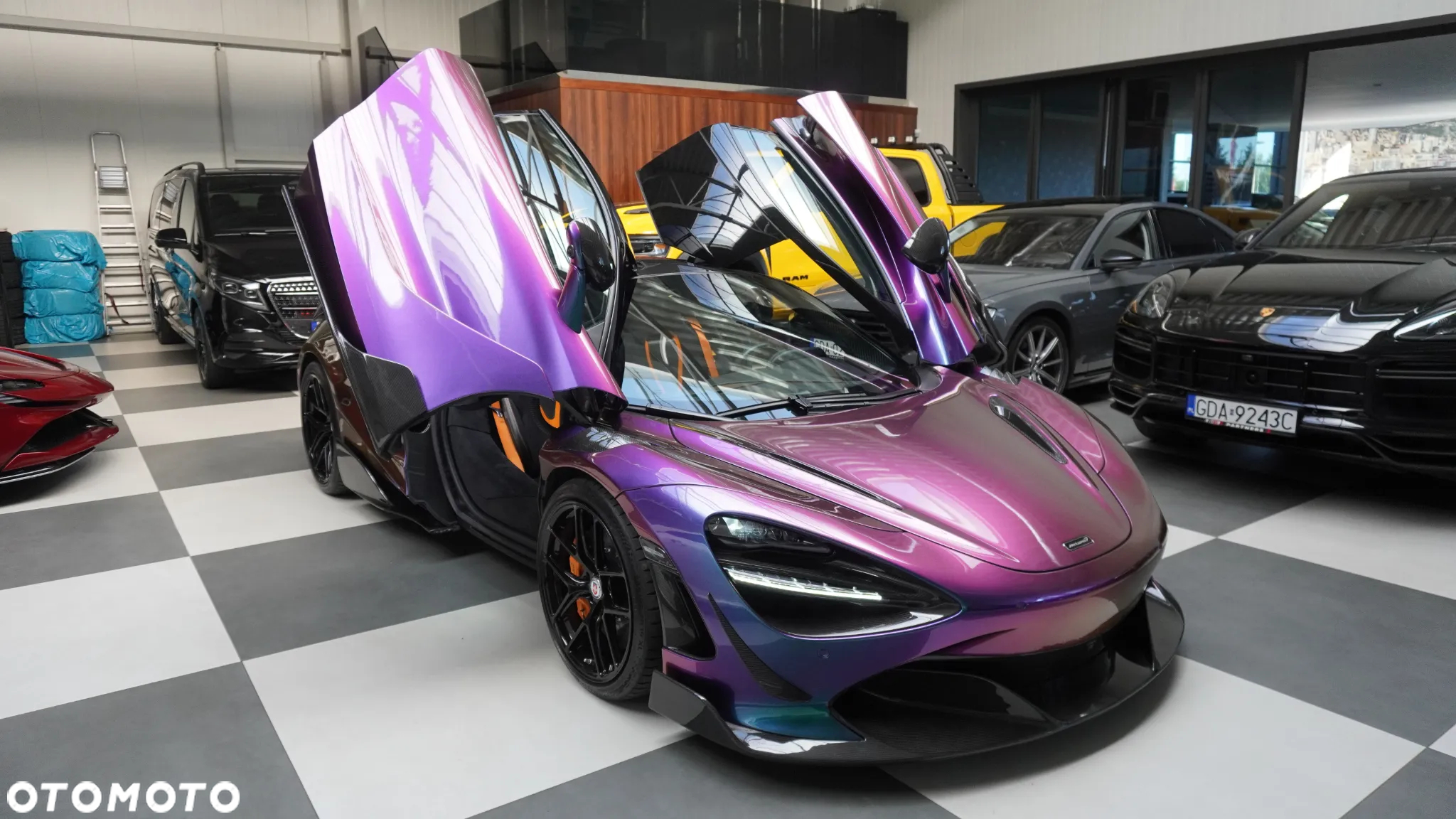McLaren 720S Coupe Performance - 11