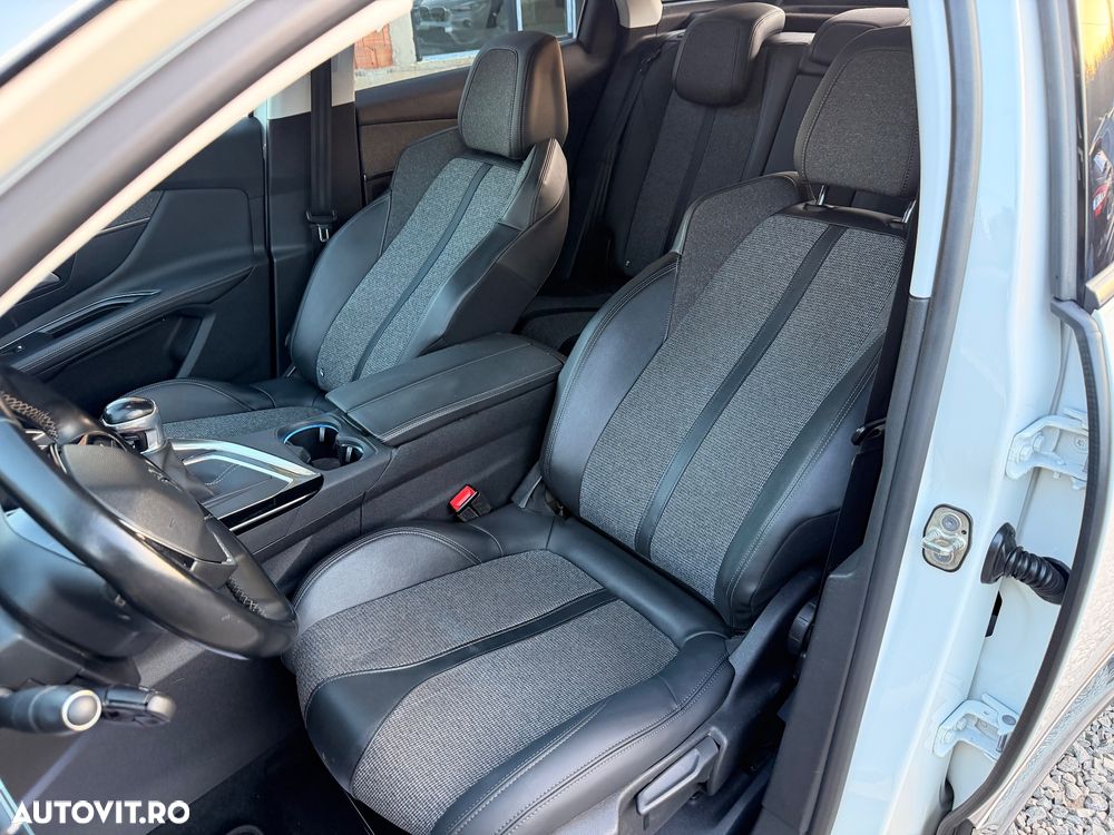 Peugeot 3008 PureTech 130 Stop & Start GPF Allure - 25