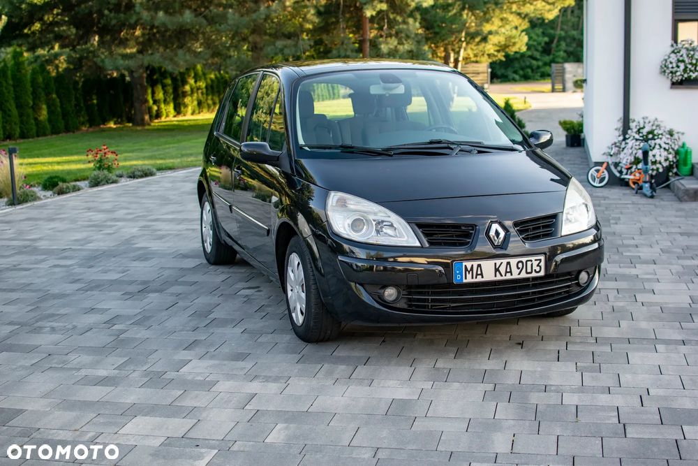 Renault Scenic - 1