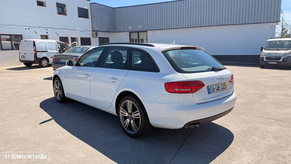 Audi A4 Avant 2.0 TDI DPF S line Sport Pack - 6
