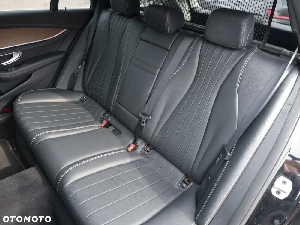 Mercedes-Benz Klasa E 300 de 9G-TRONIC Exclusive - 21