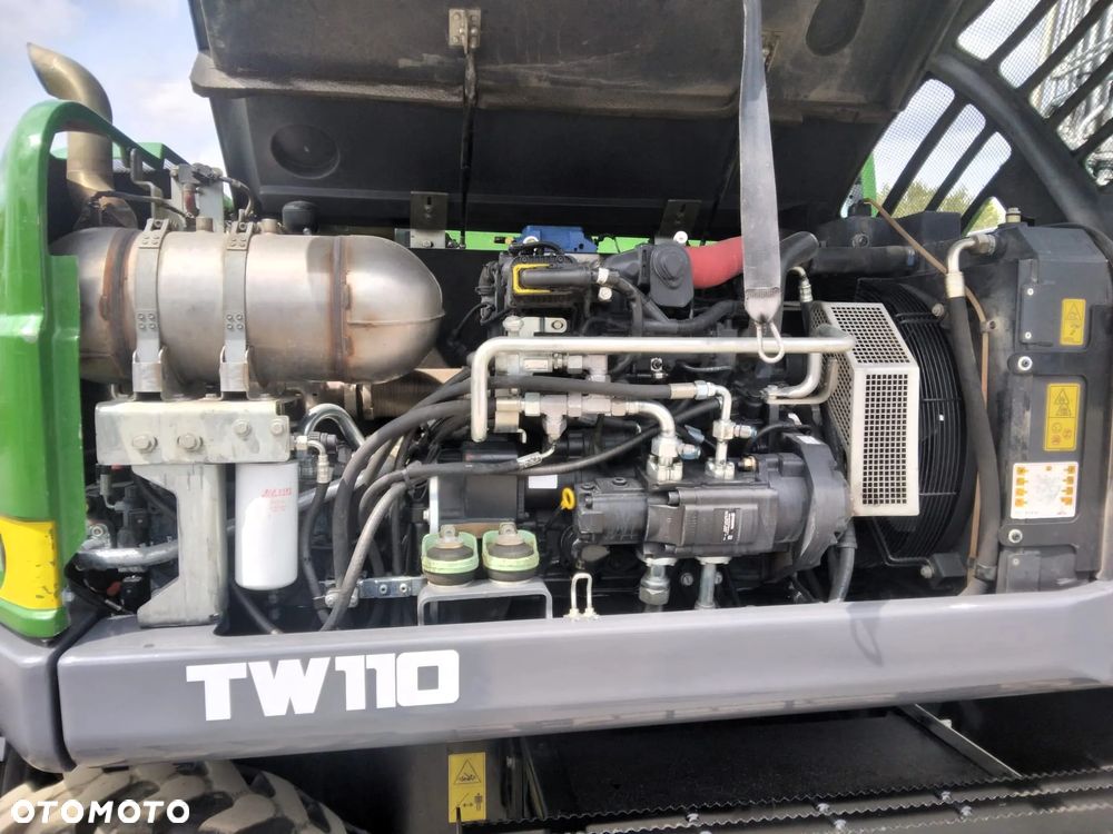 Schaeff TW110 koparka kołowa 4x4 - 3
