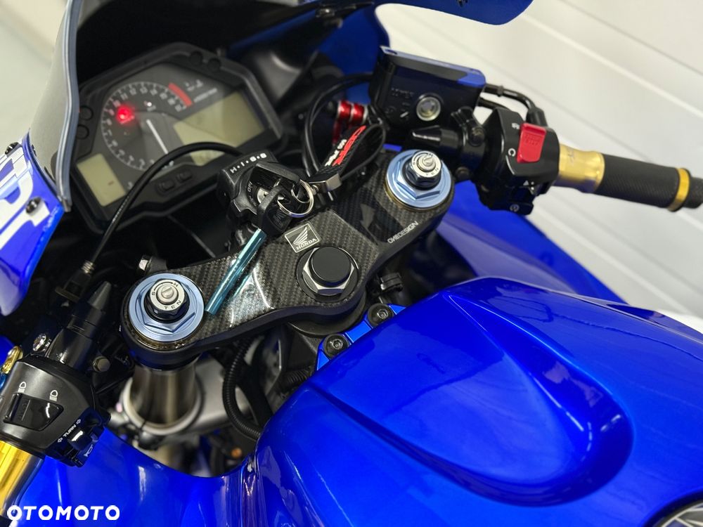 Honda CBR - 16