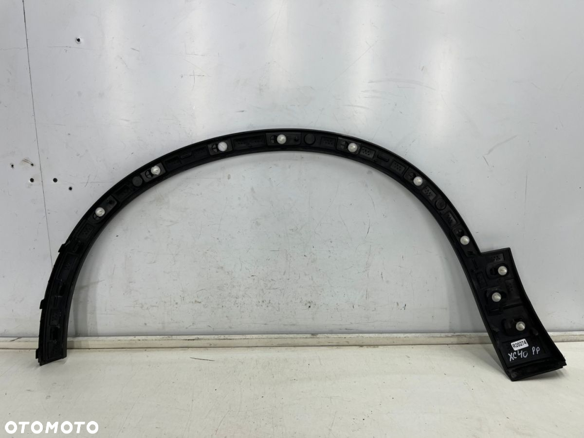 Listwa Volvo XC40 17r.- prawy przedni rant nadkola błotnika nakładka prawy przód 31448345 - 16