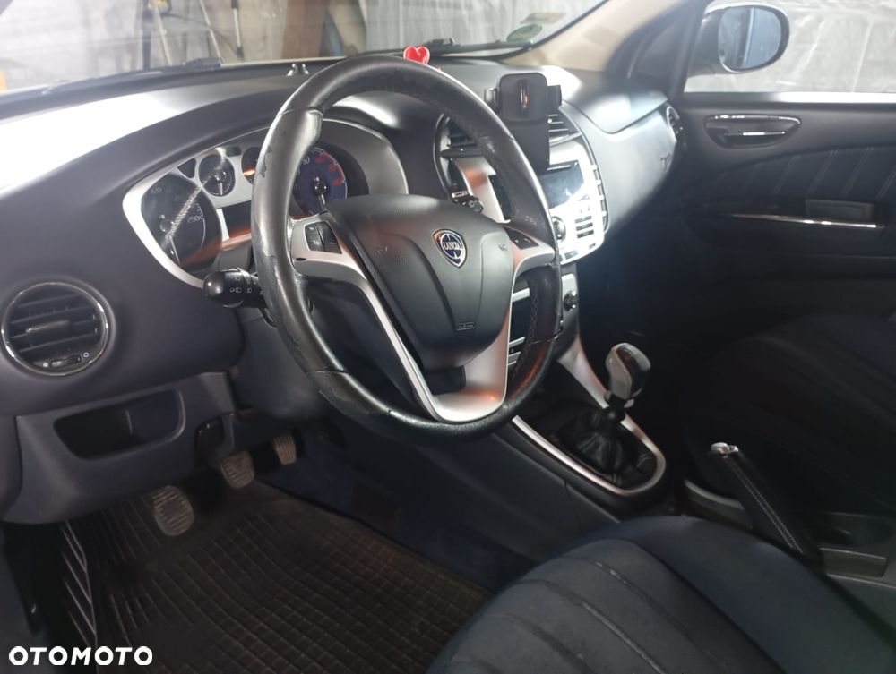 Lancia Delta - 4