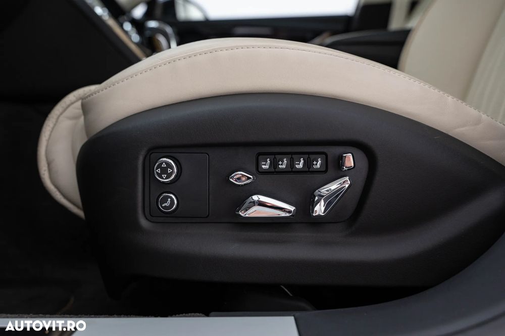 Bentley Flying Spur Mulliner - 22