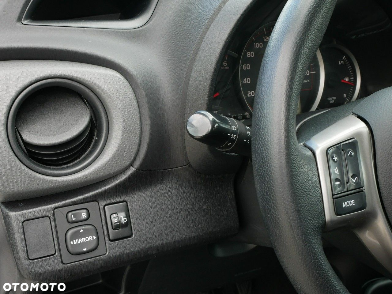 Toyota Yaris 1.4 D-4D - 16
