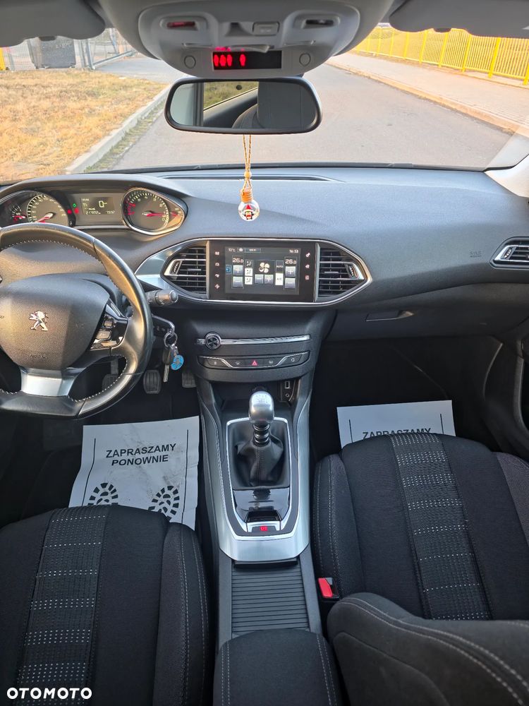 Peugeot 308 1.2 PureTech Allure S&S - 10