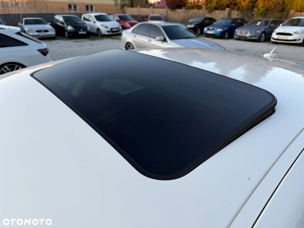 Maserati Quattroporte - 30