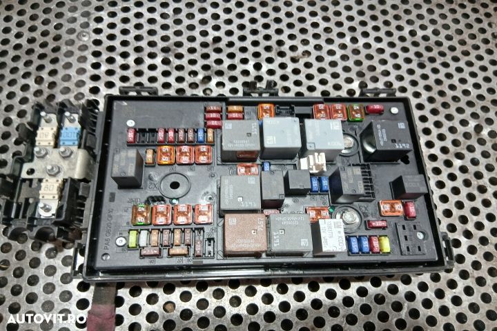 Panou sigurante si relee 13449211 1110225AB 13449211 1110225AB Opel Z - 2