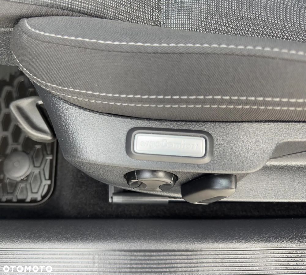 Volkswagen Passat Variant 2.0 TDI EVO Business DSG - 12