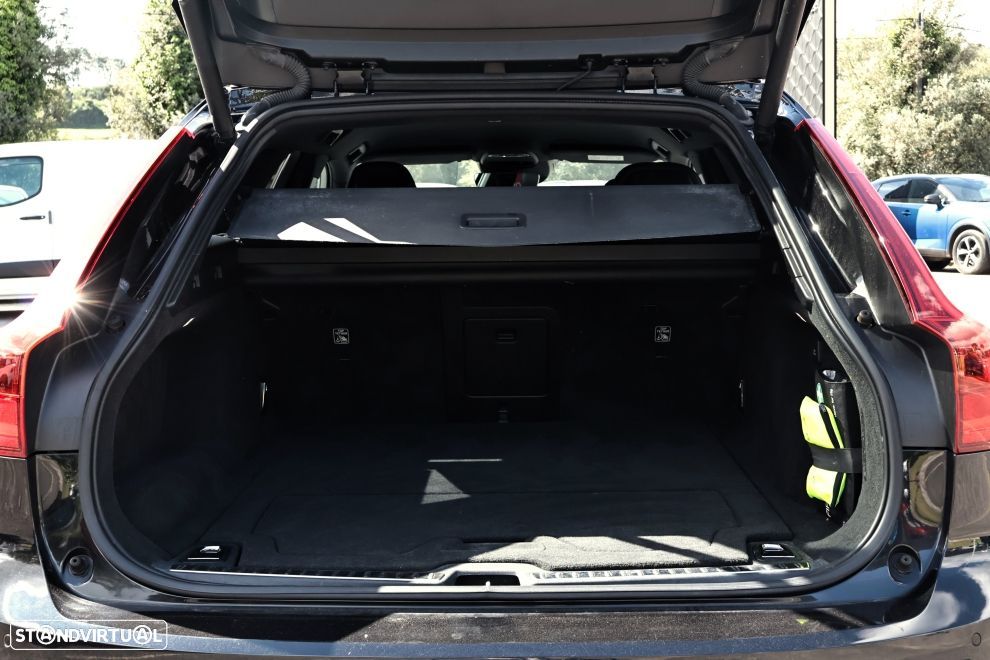 Volvo V90 2.0 D4 R-Design Geartronic - 20