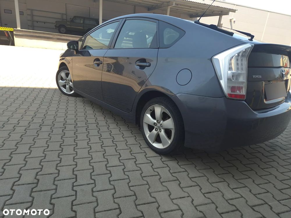 Toyota Prius 1.5 VVT-i Prestige - 11