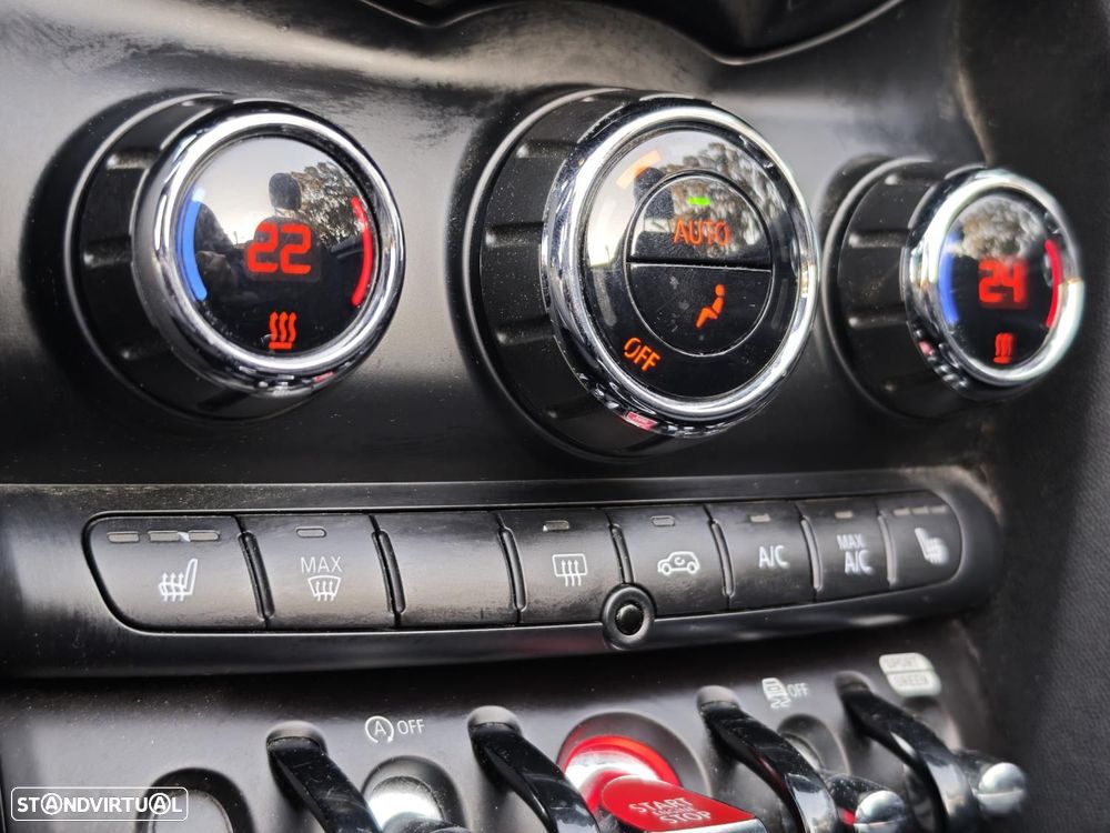 MINI Cabrio Cooper Auto - 33