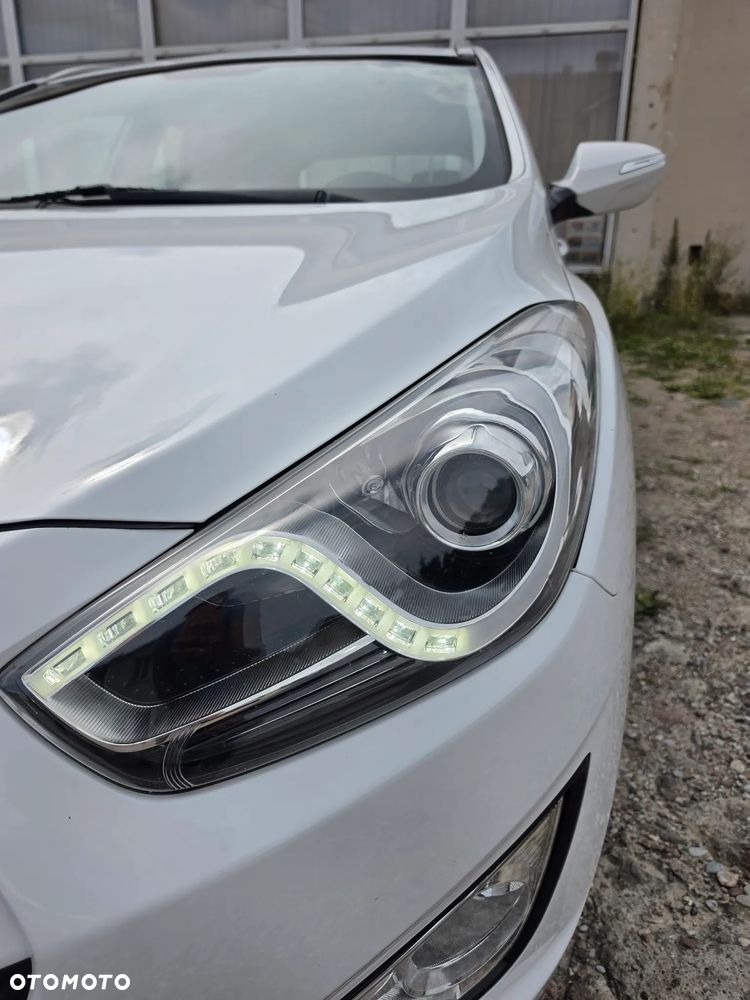 Hyundai i40 Kombi blue 1.6 Classic - 15