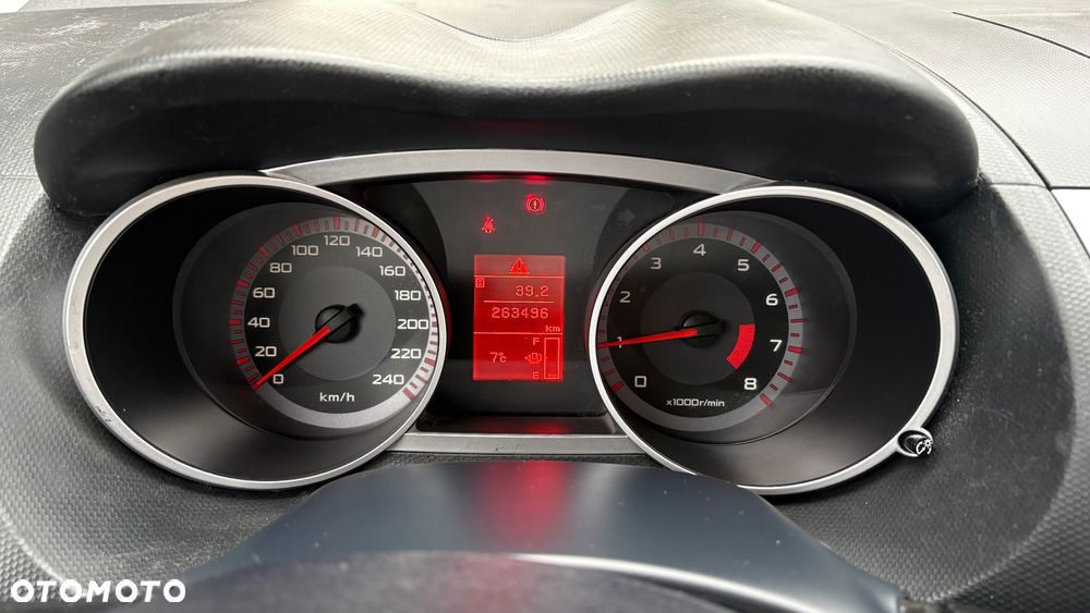 Mitsubishi Outlander 2.4 Intense - 21