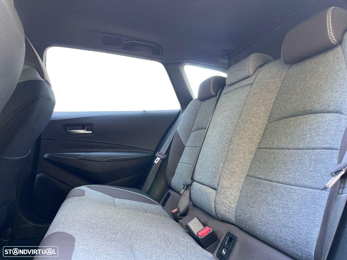 Toyota Corolla Touring Sports - 11