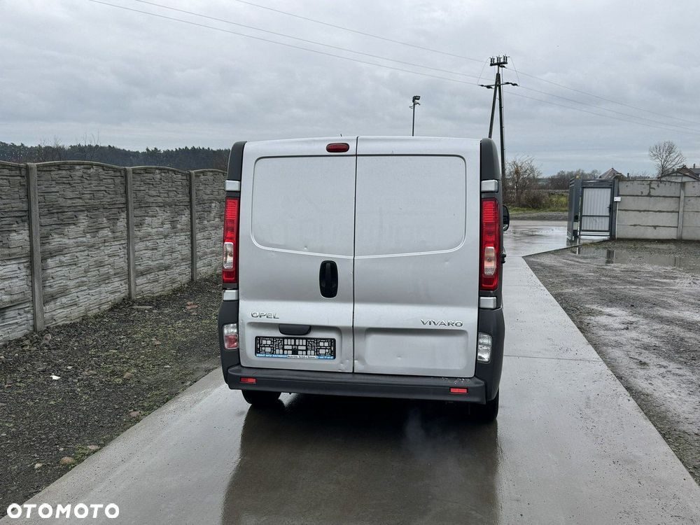 Opel Vivaro - 18