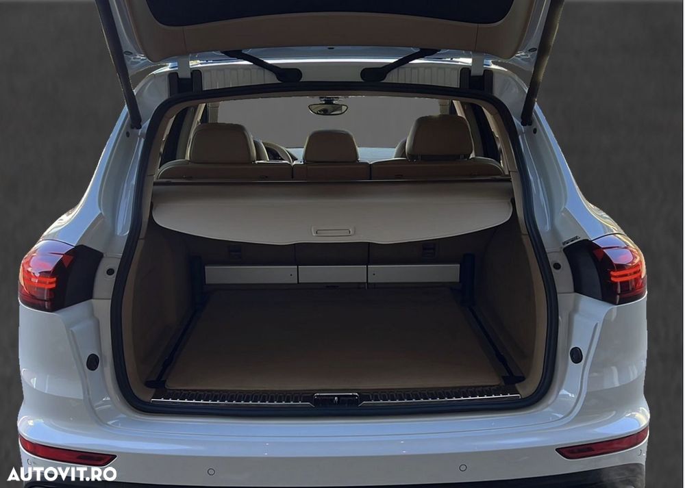 Porsche Cayenne Hybrid 3.0 L S E - 4