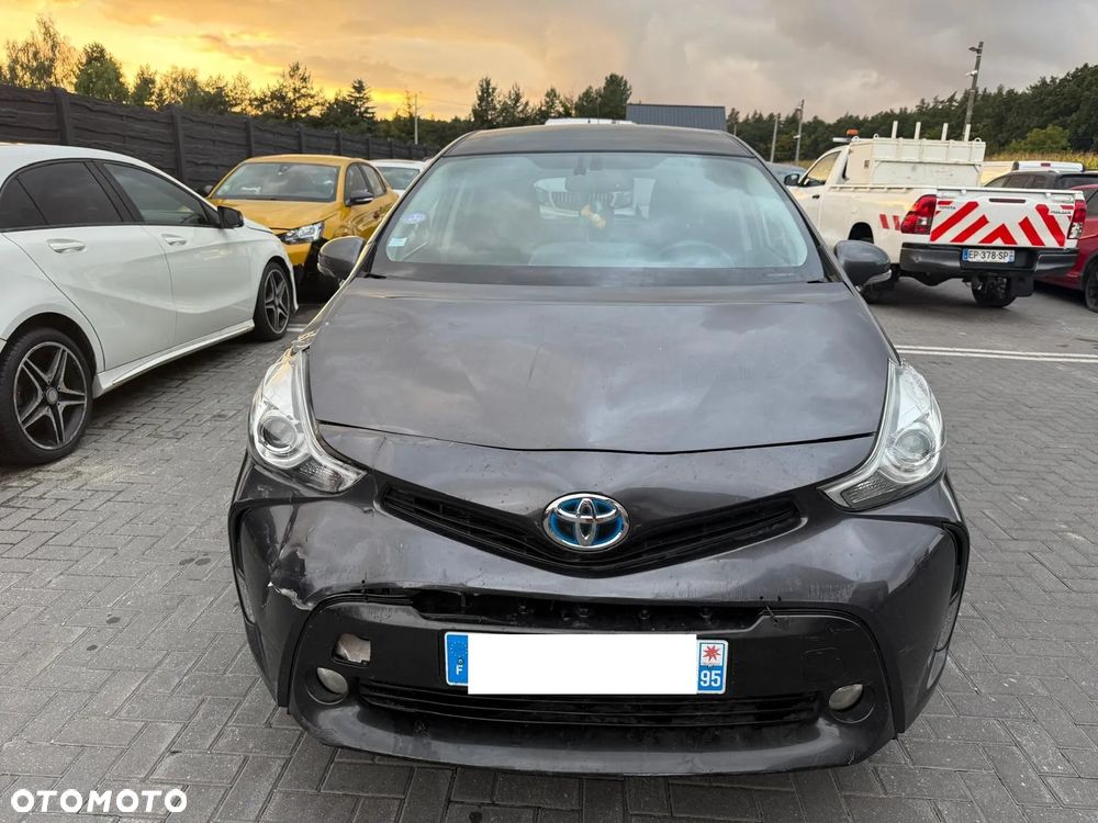 Toyota Prius+ (Hybrid) - 23