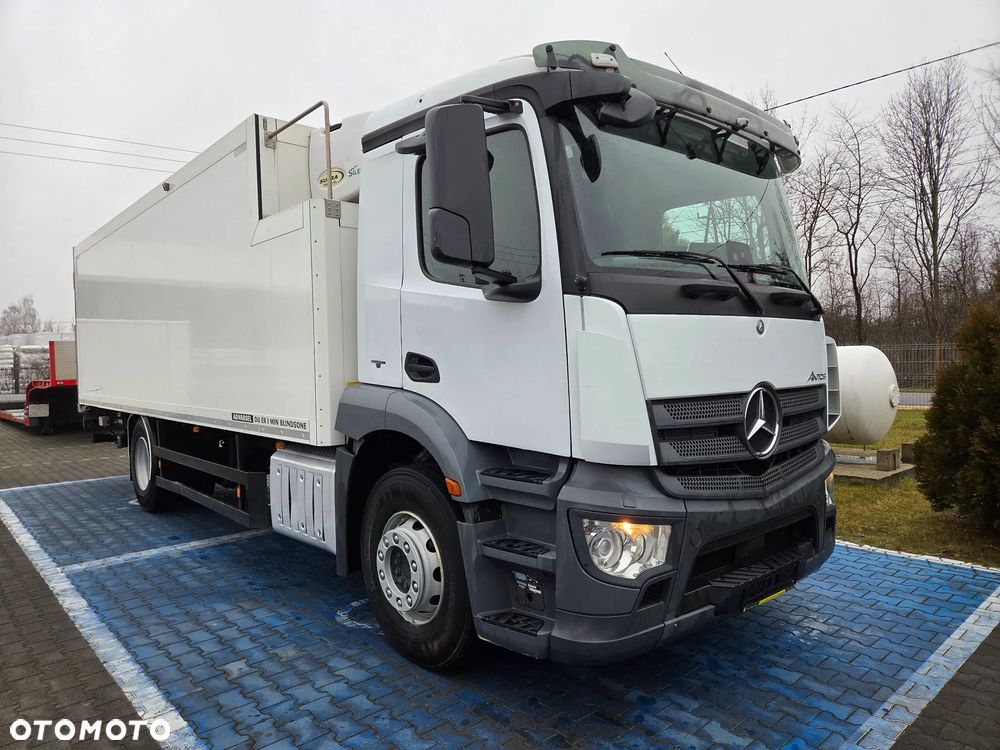 Mercedes-Benz atego antos - 1