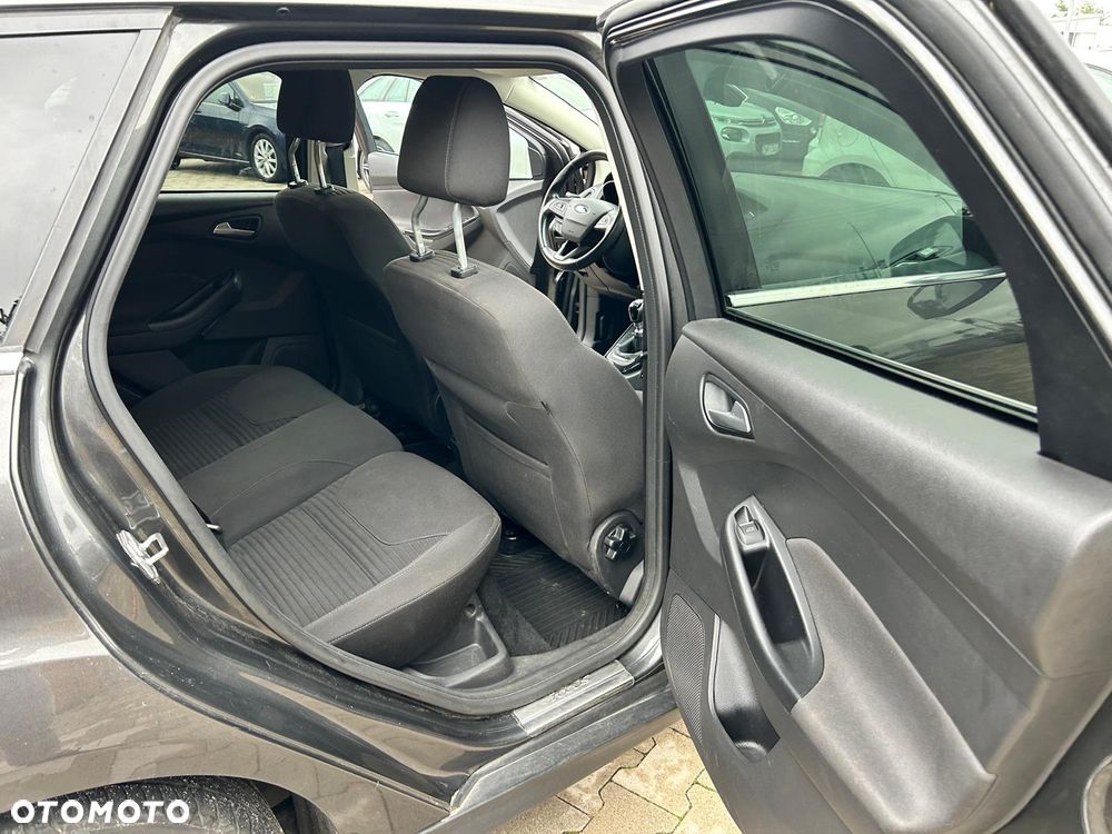 Ford Focus 1.0 EcoBoost Trend Edition - 24