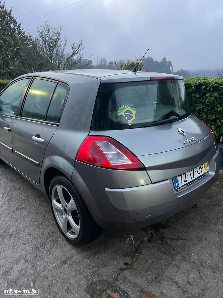 Renault Mégane 1.5 dCi Confort Authentique - 4